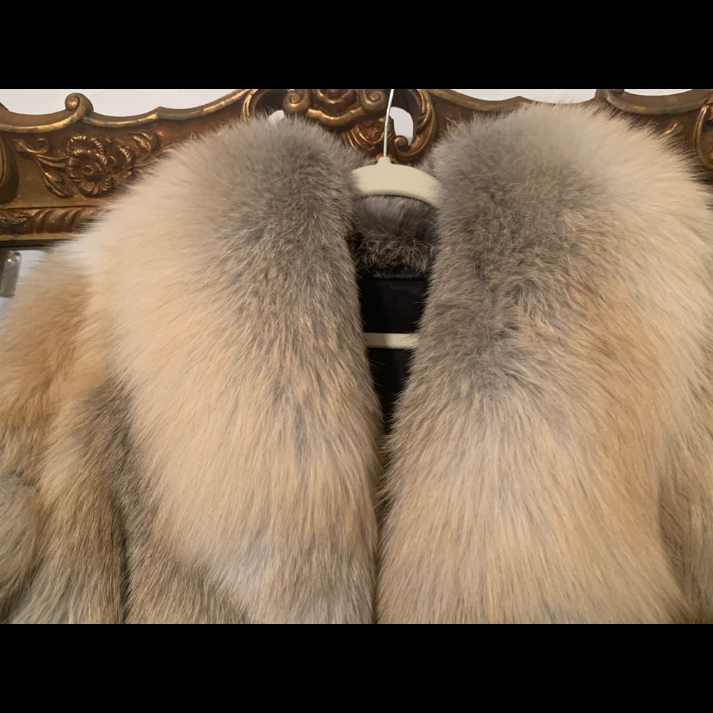 REAL Golden Island Fox Fur Coat - Picture 2 of 7